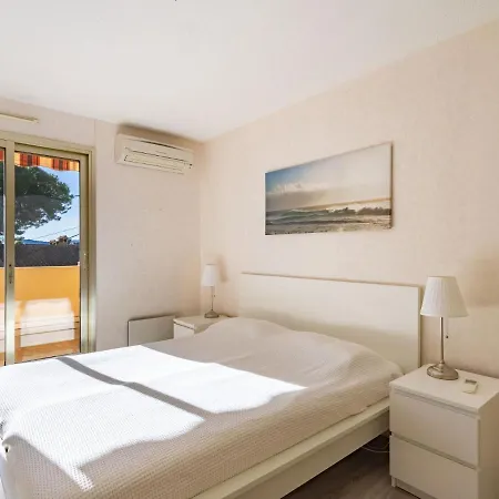 Cadet Rousse-6 By Interhome Apartment *